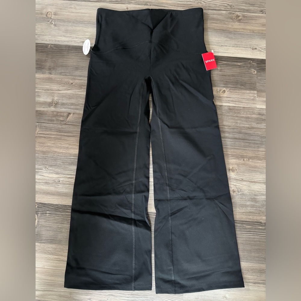 🍑🍑 NWT Spanx Active Booty Boost Ankle Flare Very Black Leggings Size XL 🍑🍑
